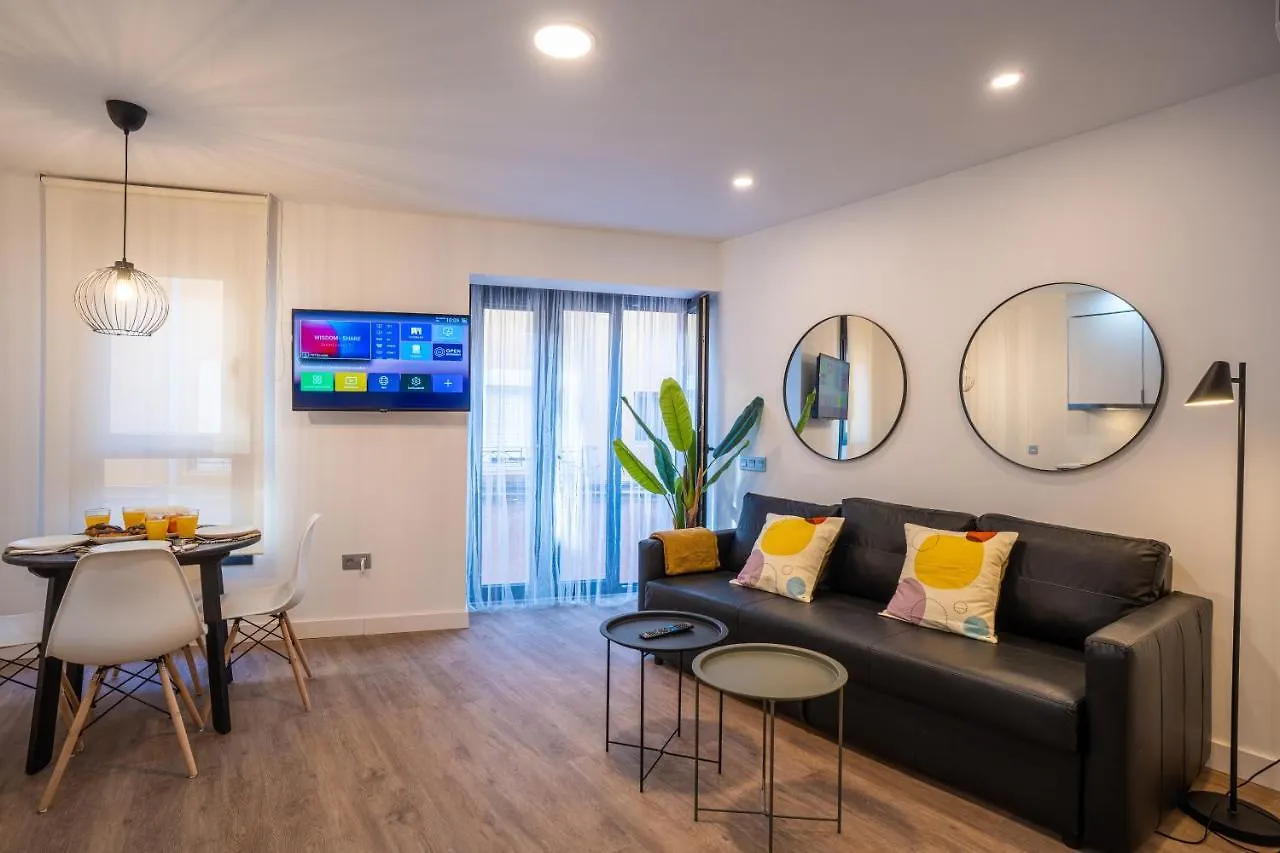 Ξενοδοχείο με διαμερίσματα Trendy Homes Puerta Purchena Αλμερία